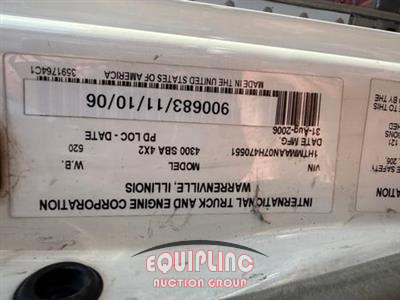 2007 International 4300 4X2 S/A 20FT REFRIGERATED