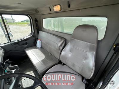 2015 Freightliner M2 4X2 S/A 18FT CDL REQUIRED B