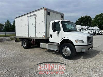 2015 Freightliner M2 4X2 S/A 18FT CDL REQUIRED B