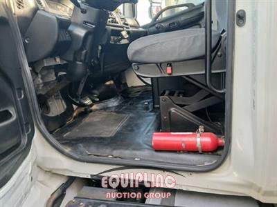 2019 Hino 268 4X2 S/A 26FT REFRIGERATED 