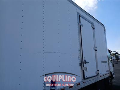 2017 Isuzu NRR 4X2 S/A 18FT REFRIGERATED 