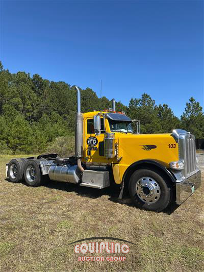 2009 Peterbilt 389