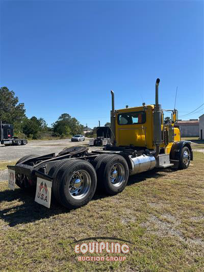 2009 Peterbilt 389