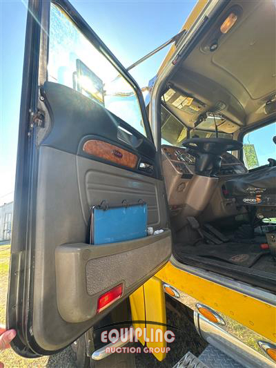2009 Peterbilt 389