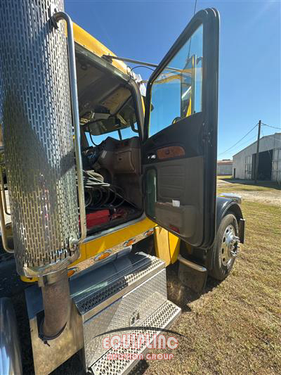 2009 Peterbilt 389
