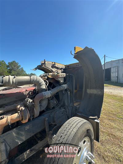2009 Peterbilt 389