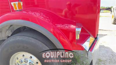 2014 Kenworth T800 TRI/A DUMP TRUCK