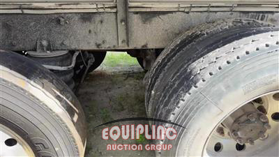 2014 Kenworth T800 TRI/A DUMP TRUCK