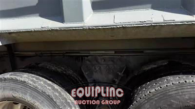 2014 Kenworth T800 TRI/A DUMP TRUCK