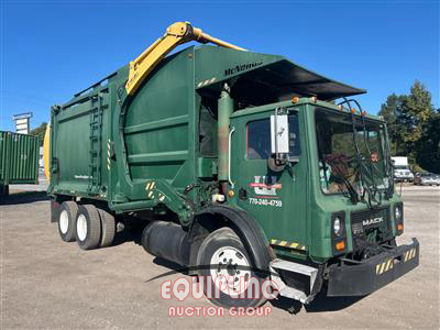 2007 Mack MR