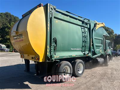 2007 Mack MR