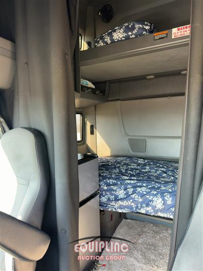 2020 International LT625 6X4 T/A SLEEPER TRUCK TR