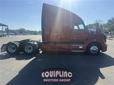 2019 Kenworth T680 6X4 T/A SLEEPER TRUCK TRA