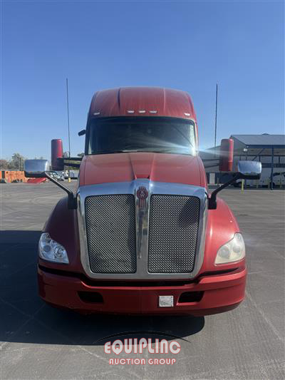 2019 Kenworth T680 6X4 T/A SLEEPER TRUCK TRA
