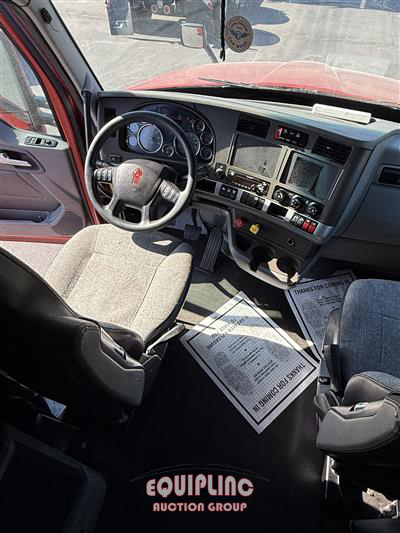 2019 Kenworth T680 6X4 T/A SLEEPER TRUCK TRA