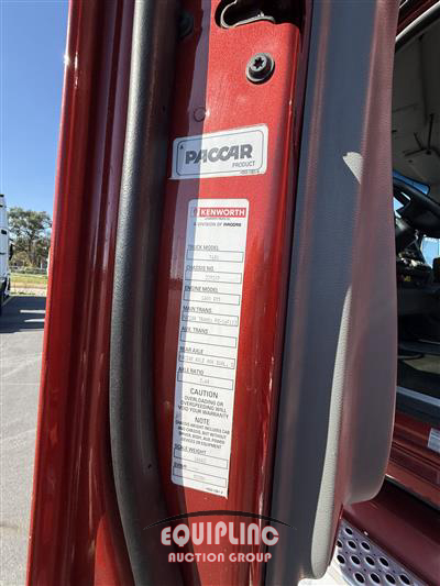2019 Kenworth T680 6X4 T/A SLEEPER TRUCK TRA