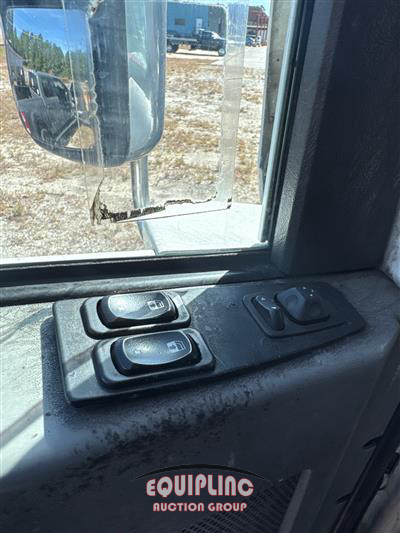 2014 Freightliner Columbia