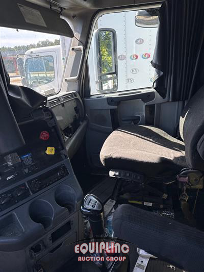 2014 Freightliner Columbia