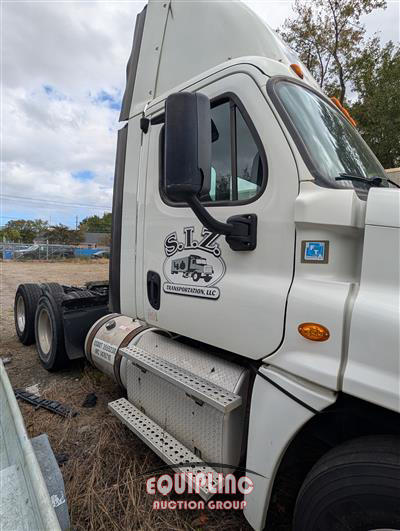 2016 Freightliner Freghtliner Cascadia 6X4 T/A D