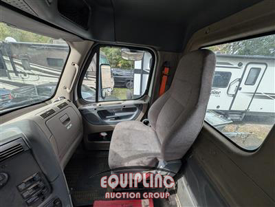 2016 Freightliner Freghtliner Cascadia 6X4 T/A D