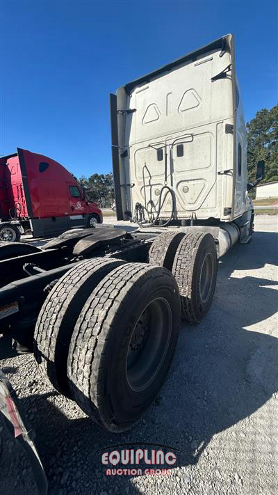 2015 Freightliner CASCADIA