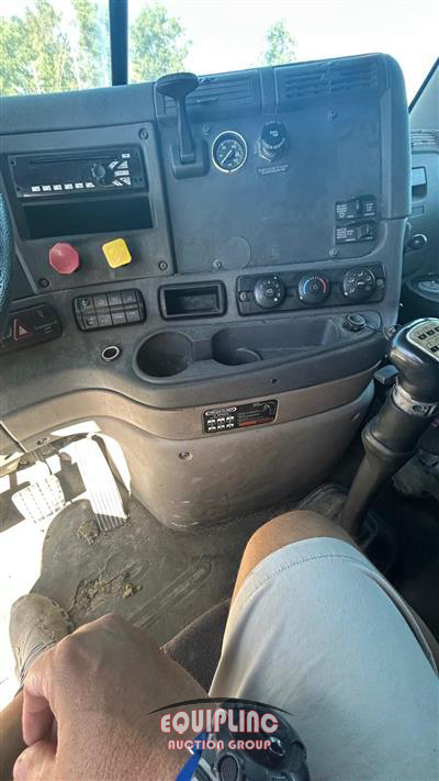 2015 Freightliner CASCADIA