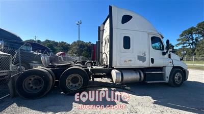 2015 Freightliner CASCADIA