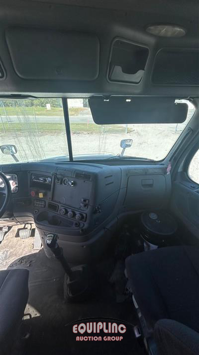 2015 Freightliner CASCADIA