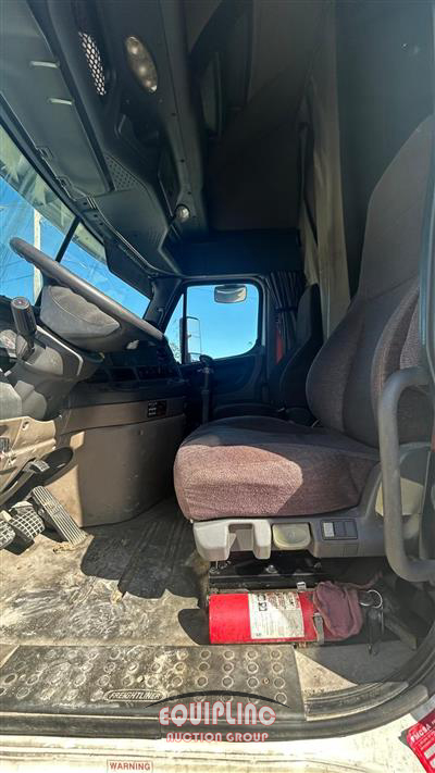 2015 Freightliner CASCADIA