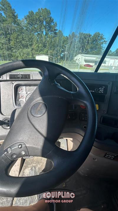 2015 Freightliner CASCADIA