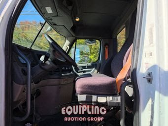 2020 Freightliner CASCADIA 125 6X4 T/A DAY CAB T