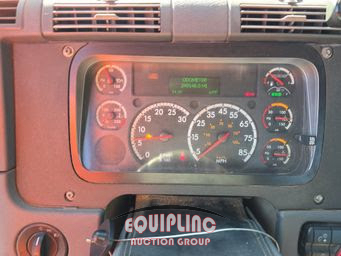 2020 Freightliner CASCADIA 125 6X4 T/A DAY CAB T