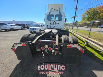 2020 Freightliner CASCADIA 125 6X4 T/A DAY CAB T