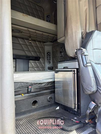 2007 Freightliner Columbia
