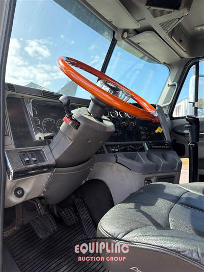 2007 Freightliner Columbia