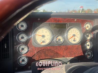 2022 Freightliner 122SD 6X4 T/A SLEEPER TRUCK TR