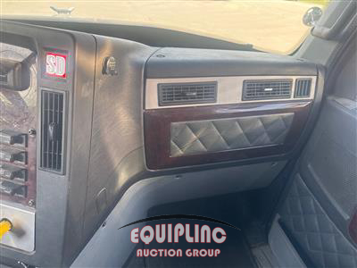 2022 Freightliner 122SD 6X4 T/A SLEEPER TRUCK TR