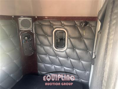 2022 Freightliner 122SD 6X4 T/A SLEEPER TRUCK TR