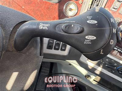 2022 Freightliner 122SD 6X4 T/A SLEEPER TRUCK TR
