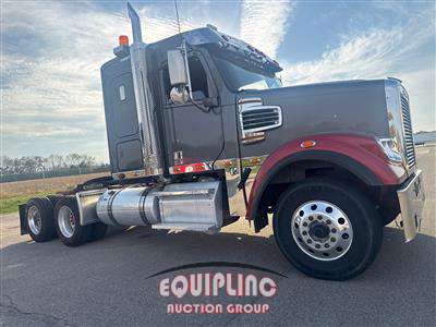 2022 Freightliner 122SD 6X4 T/A SLEEPER TRUCK TR