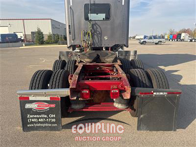 2022 Freightliner 122SD 6X4 T/A SLEEPER TRUCK TR