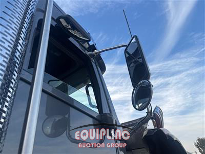 2022 Freightliner 122SD 6X4 T/A SLEEPER TRUCK TR