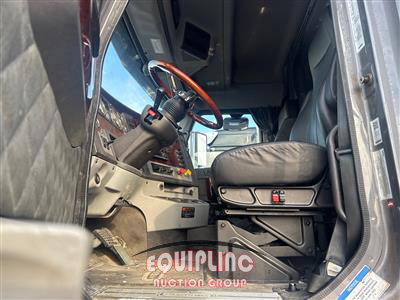 2022 Freightliner 122SD 6X4 T/A SLEEPER TRUCK TR