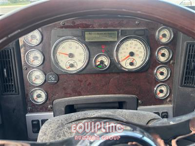 2022 Freightliner 122SD 6X4 T/A SLEEPER TRUCK TR
