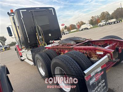2022 Freightliner 122SD 6X4 T/A SLEEPER TRUCK TR