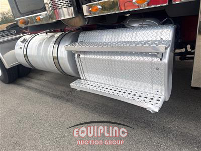 2022 Freightliner 122SD 6X4 T/A SLEEPER TRUCK TR