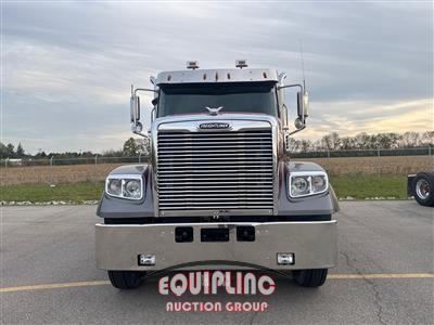 2022 Freightliner 122SD 6X4 T/A SLEEPER TRUCK TR