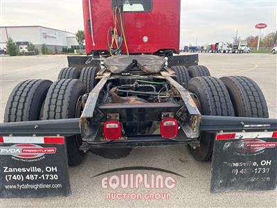 2022 Freightliner 122SD 6X4 T/A SLEEPER TRUCK TR