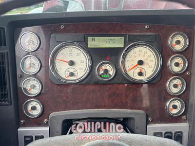 2022 Freightliner 122SD 6X4 T/A SLEEPER TRUCK TR