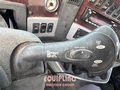 2022 Freightliner 122SD 6X4 T/A SLEEPER TRUCK TR